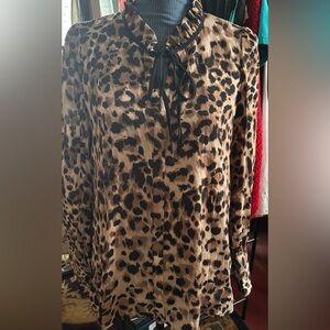 Emma G Size M Women’s Leopard Print Blouse Lightweight 38” Bust 26” Length